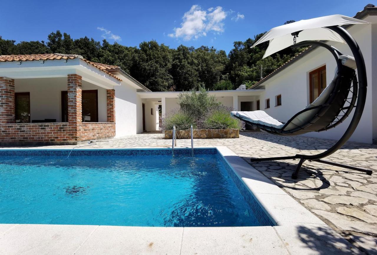 Holiday Homes Sintija Kampor Kültér fotó