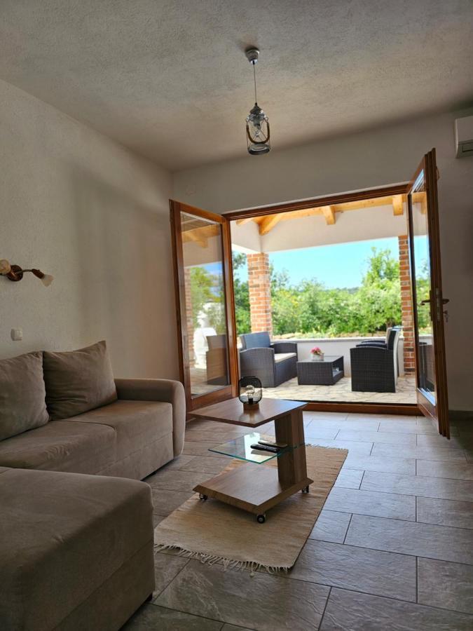 Holiday Homes Sintija Kampor Kültér fotó